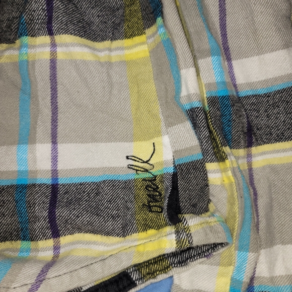 Flannel - Picture 2 of 4